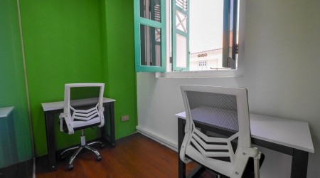 F1 Private Office 9am-5pm $19/pax